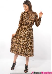 leopar-desenli-elbise-modelleri-17